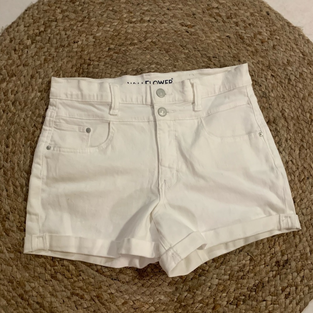 white jean shorts
